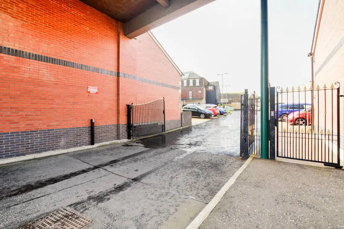 36155510 e485 4ab6 bc01 536db16ac283.jpg