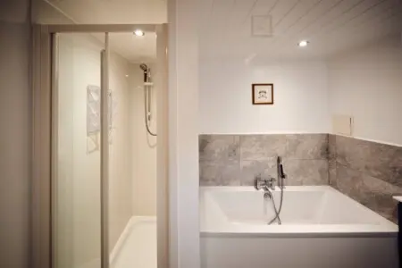 425a51da b815 4292 9141 3616854b075d.jpg