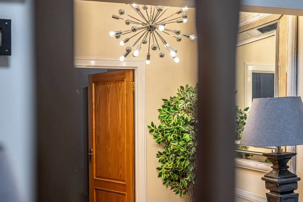 5dacdf77 17c4 4ce1 a71b 10bb41af71bc.jpg