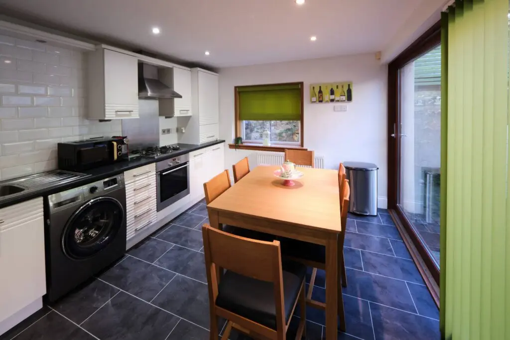 e84df212 0800 453d 86cc c9700cd1f803.jpg