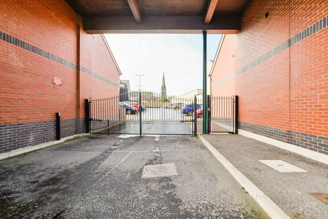 f94736ca 89c6 4249 ba09 9844649f5f26.jpg